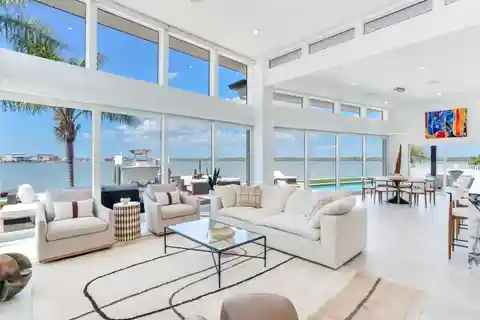 Awe-inspiring Point Property