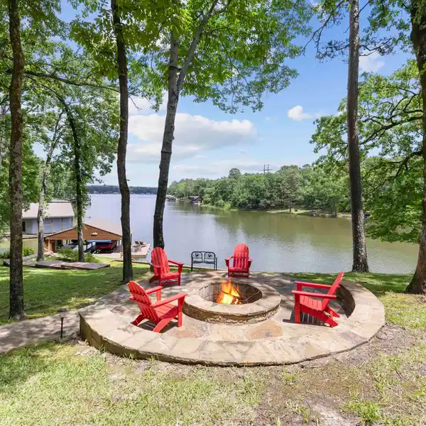 STUNNING WATERFRONT CEDAR HOME WITH BOATHOUSE