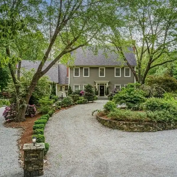 NEARLY FIVE-ACRE GENTLEMAN'S FARM THAT HAS IT ALL