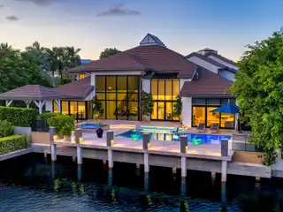 Dramatic Yachting Estate