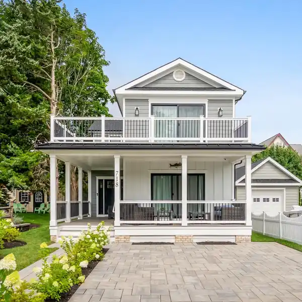 BEAUTIFULLY DESIGNED NEW HOME AT THE BEACH