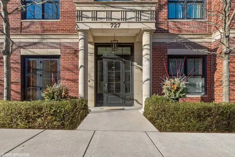 Custom-built Condominium in a Boutique Building