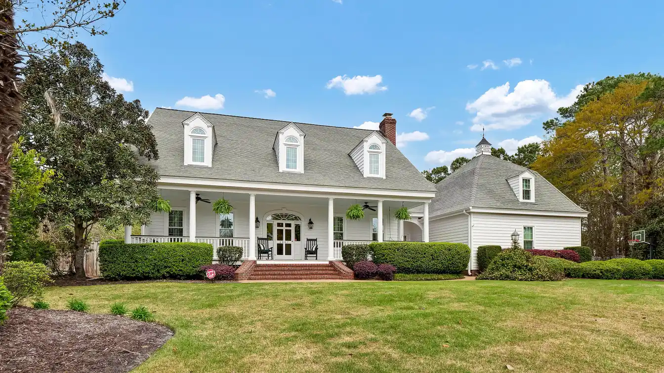 Magnificent Windward Oaks Home