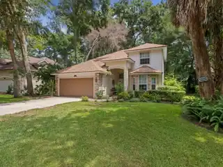 Charming Amelia Island Home with Vaulted Ceilings