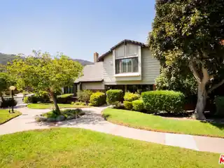 Upgraded Palisades Highlands Home with Mountain Views