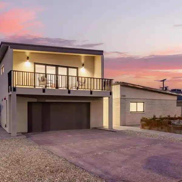 NEW CONTEMPORARY HOME NEAR OLD TOWN SCOTTSDALE