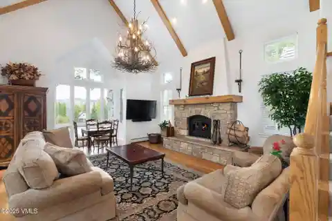 Beautiful Home in Kensington Green