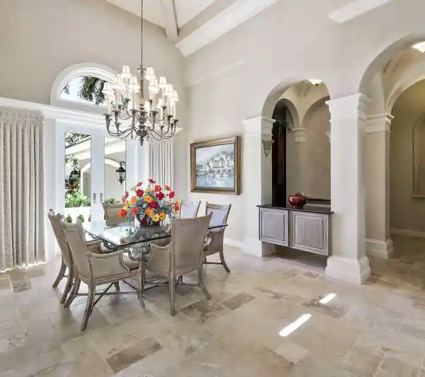 EXQUISITE HOME IN PRESTIGIOUS SHADOW WOOD