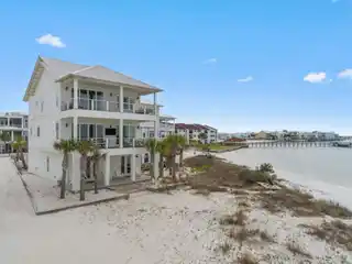 Stella Maris - Custom Sound-front Retreat