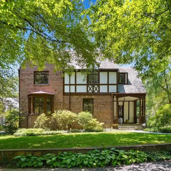 STUNNING SOMERSET TUDOR