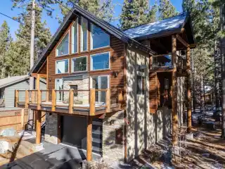Classic Lodge Aesthetics with Modern Luxury