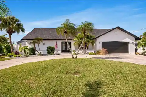 Warmth and Comfort with Contemporary Flair