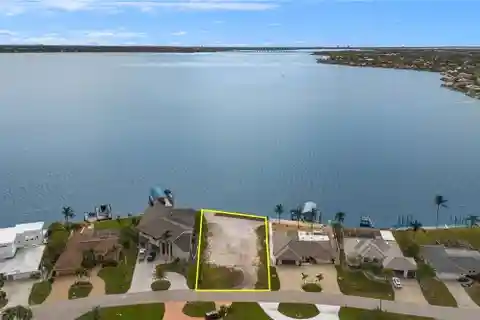 Oversized Riverfront Lot