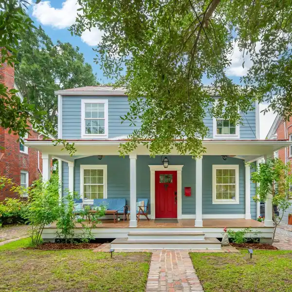 METICULOUSLY RENOVATED CHARLESTON CLASSIC