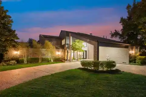 Mid-century Modern Home Beautifully Remodeled