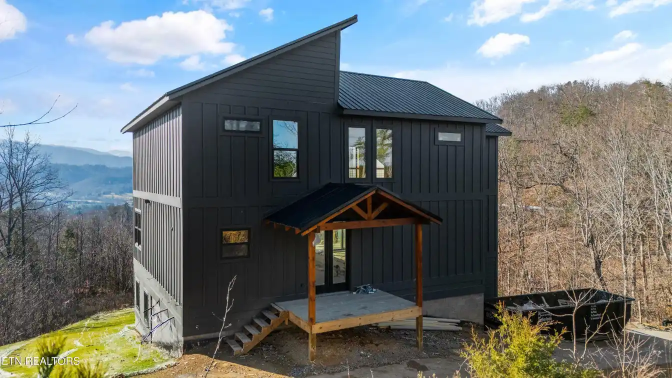 New Smoky Mountains Cabin with Incredible Views