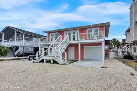Breathtaking Coastal Retreat