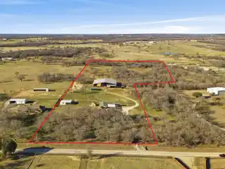 15-acre Turnkey Horse Property