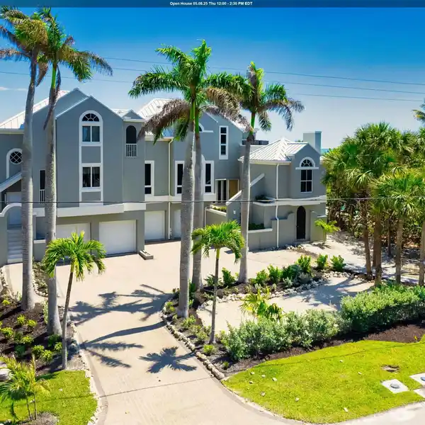 MODERN GULF FRONT CONDO