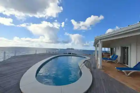 Secluded Caribbean Oasis with Breathtaking Views of Saba