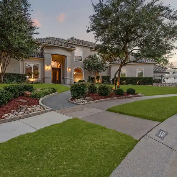 BEAUTIFUL RESIDENCE IN COVENTRY MANOR