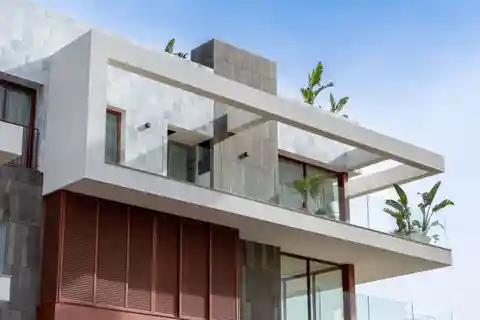 Luxurious New-build Apartment with Spacious Roof Terrace