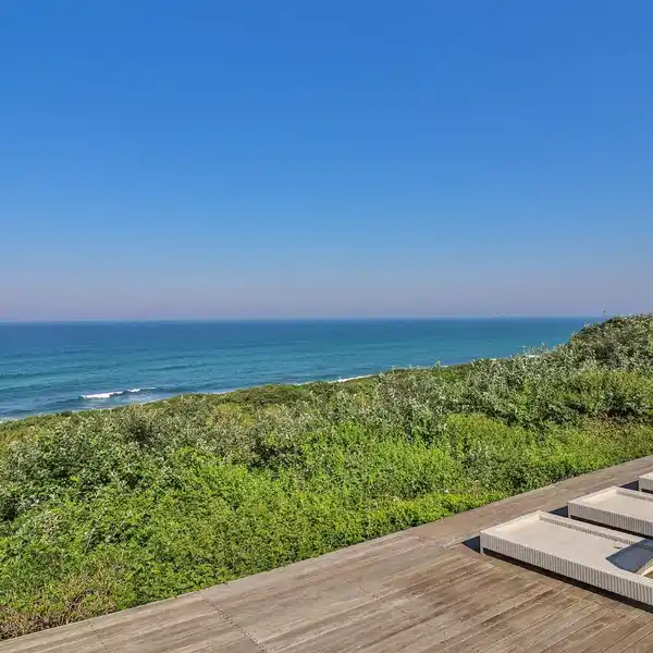 MODERN MASTERPIECE IN ZIMBALI ESTATE