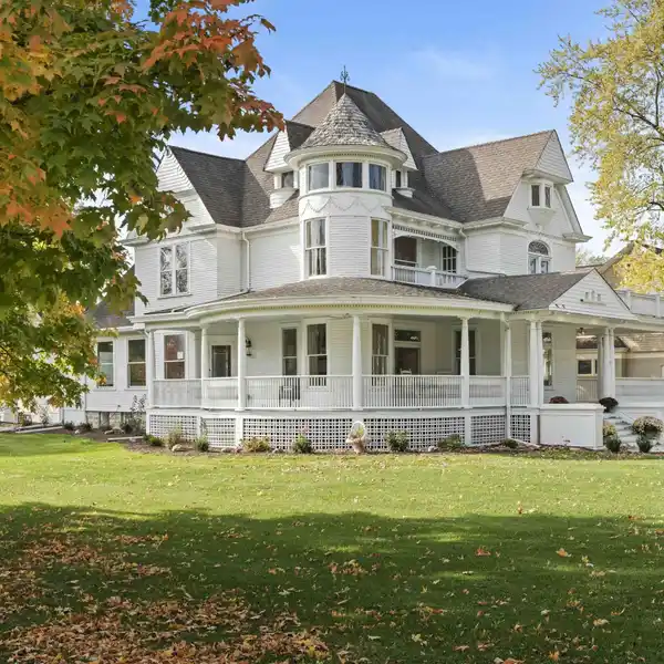 THE GRAND ROOT MANSION