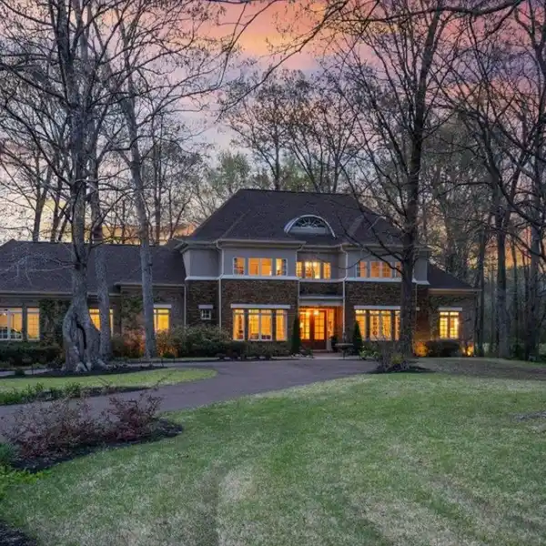 HIDDEN GEM ON OVER EIGHT ACRES