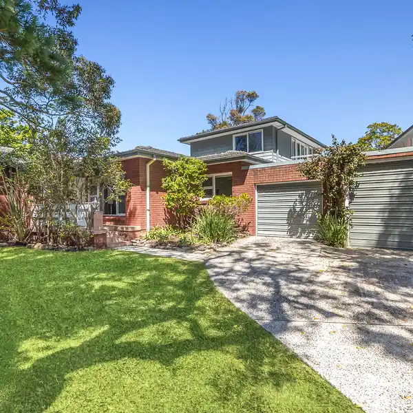 RELAXED COASTAL LIVING WITH MODERN CONVENIENCE