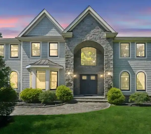 MAGNIFICENT RESALE OF NEW CONSTRUCTION