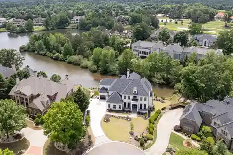 The Pinnacle of Country Club Living