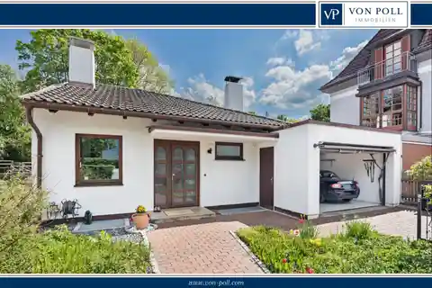 Spacious Detached House with South-Facing Garden