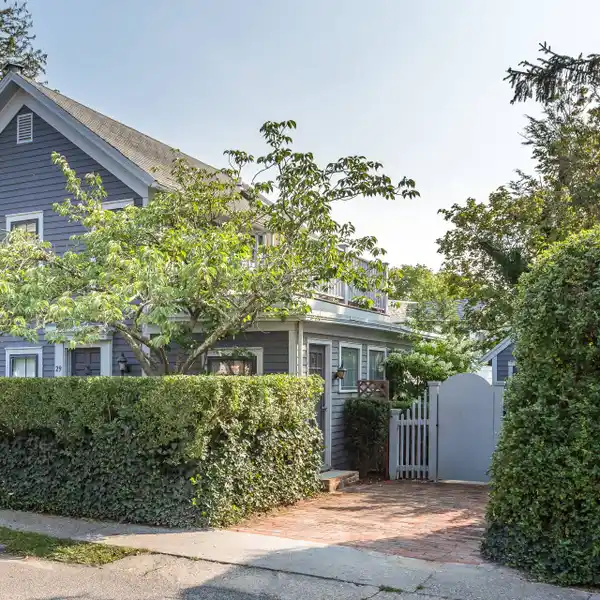 CHARMING TRADITIONAL FOR RENT IN SAG HARBOR VILLAGE