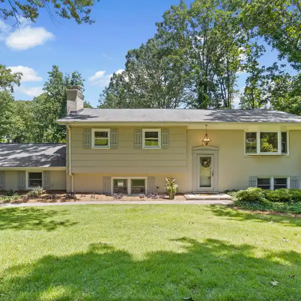 COMFORT AND LUXURY ON PARIS MOUNTAIN