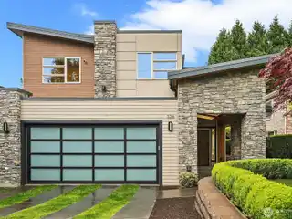 Thoughtful Elegance in an Exceptional Location