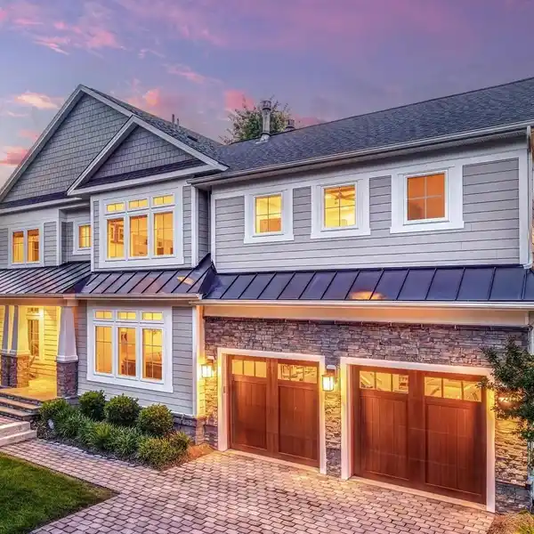 CUSTOM HOME ON A QUIET CUL-DE-SAC