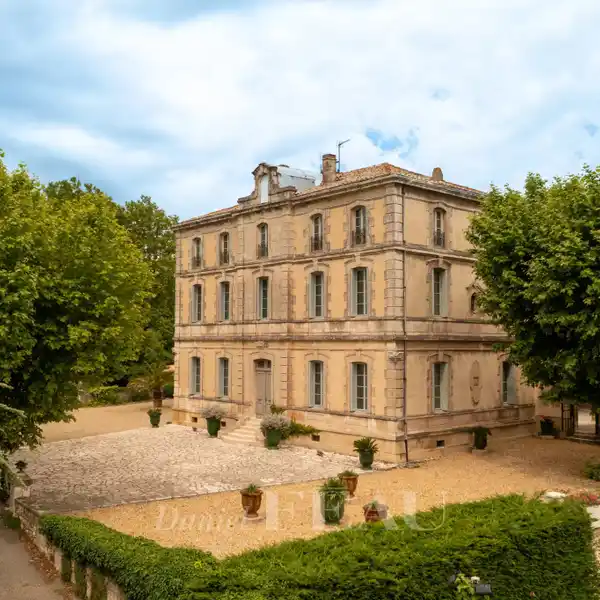 MAJESTIC COUNTRYSIDE CHATEAU