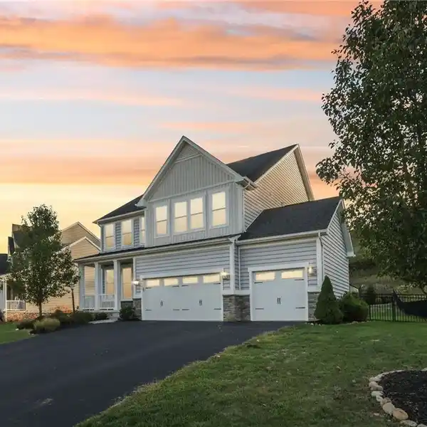 ELEGANT OPEN-CONCEPT HOME WITH DESIGNER FINISHES