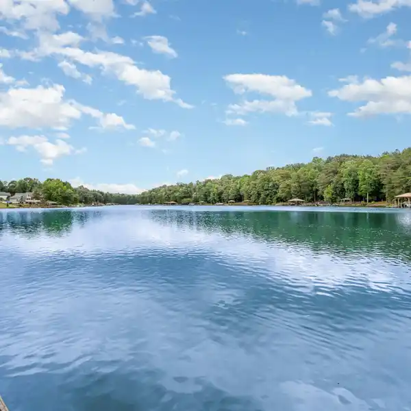 THOUGHTFULLY DESIGNED LAKE NORMAN GEM