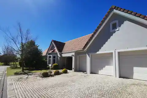 Paradise on One of the Most Sought After Golf Estates