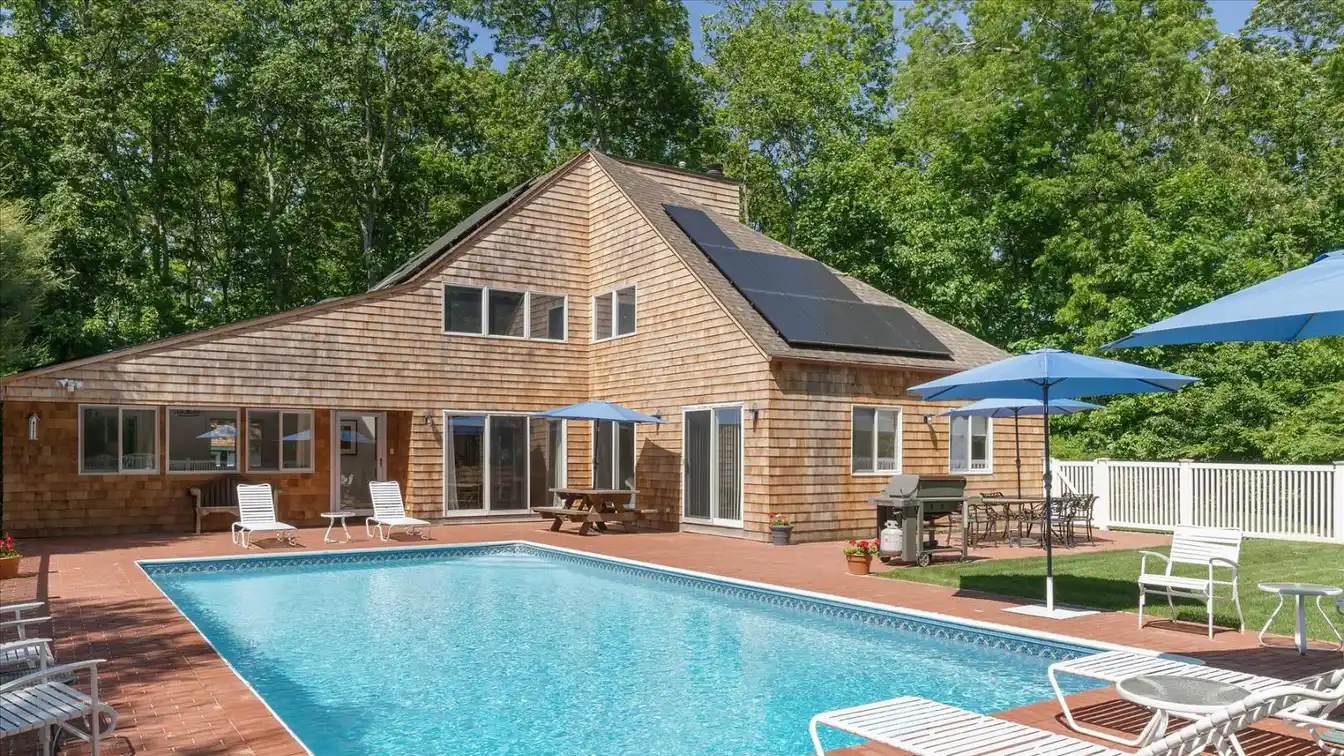 Four Bedroom Rental with Pool in Hansom Hills
