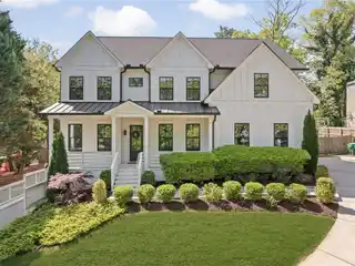 Bright and Airy Newer Construction in Brookhaven