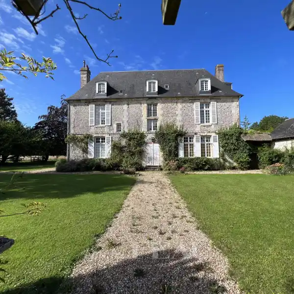 RARE 16TH CENTURY MANOR HOUSE