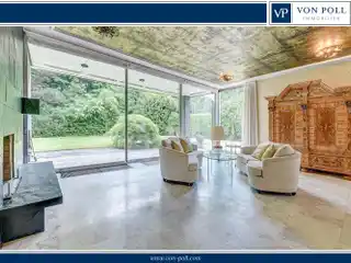 Versatile Home with Separate Apartment