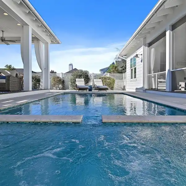 STUNNING SINGLE-LEVEL HOME