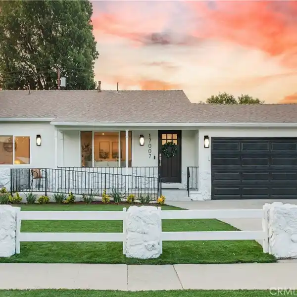 RENOVATED BEAUTY IN PRIME LAKE BALBOA LOCATION