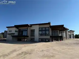 Striking New Mountain Modern Masterpiece