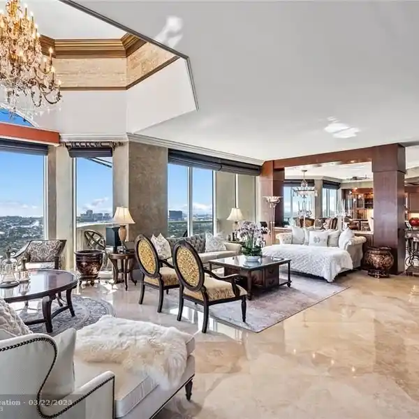 ELEGANTLY RE-IMAGINED CORNER PENTHOUSE