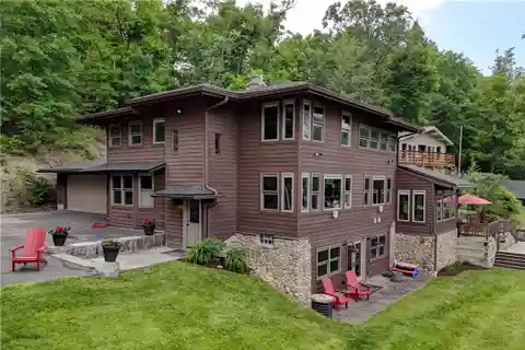 Six Acres of Privacy on Canandaigua Lake